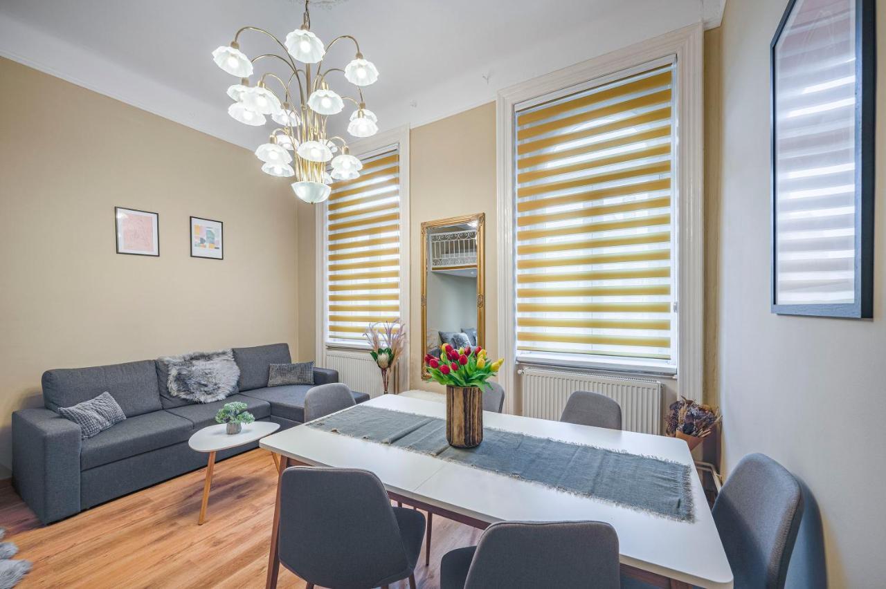 Corvin City Apartment By Nw Budapest Bagian luar foto