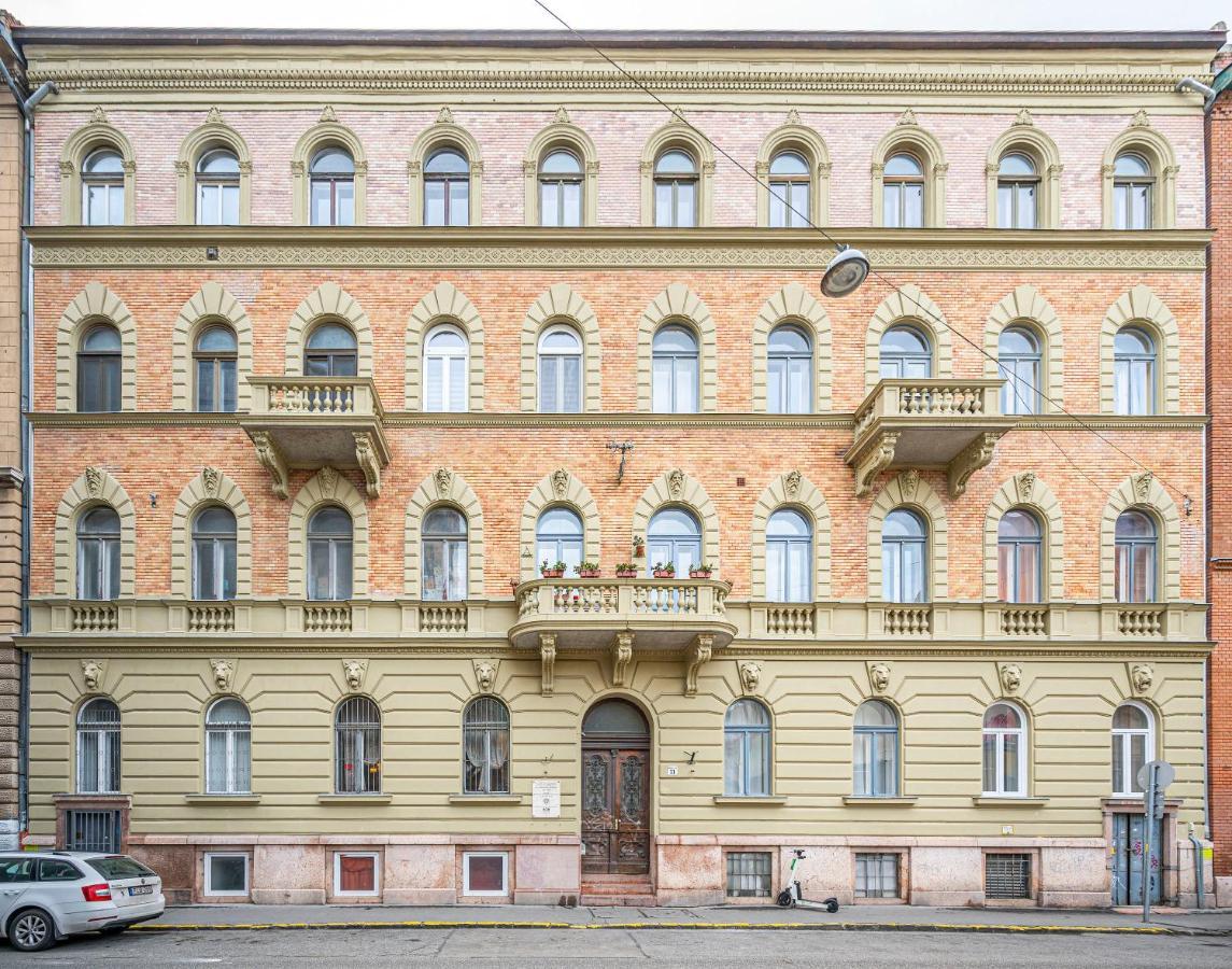 Corvin City Apartment By Nw Budapest Bagian luar foto